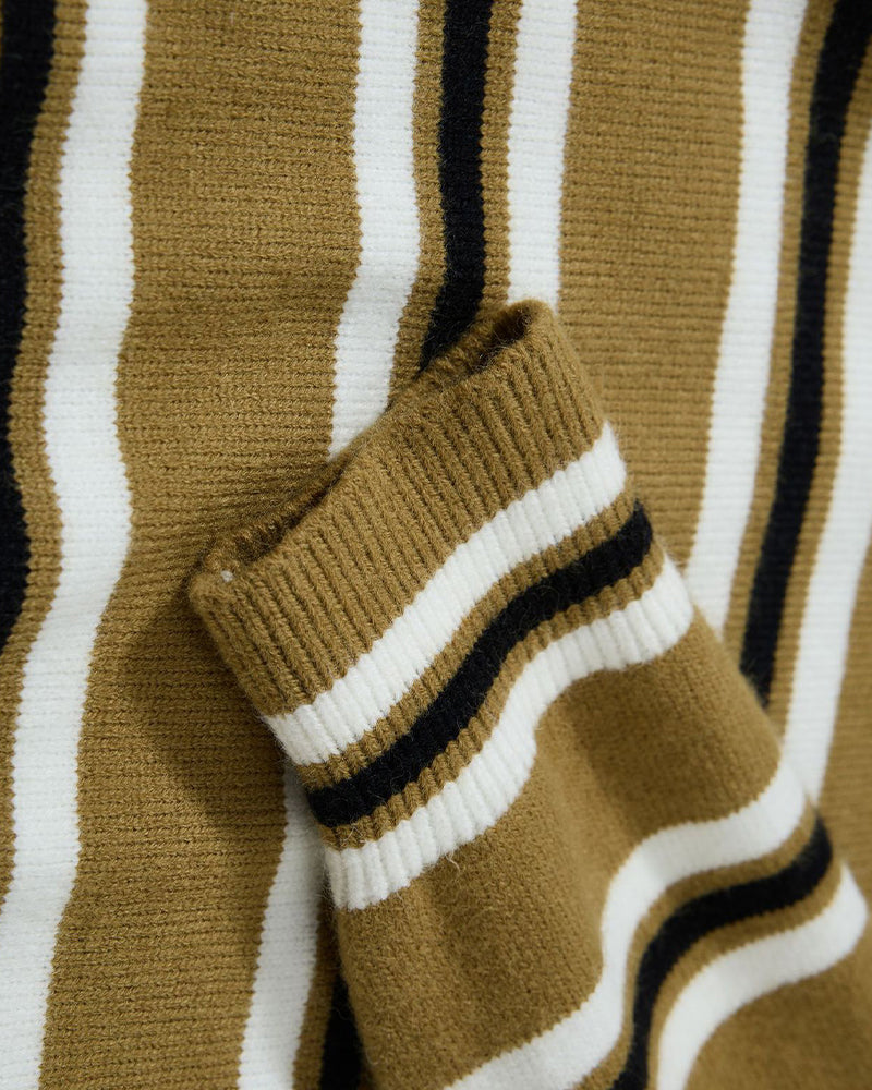 刺繍コントラストセーター