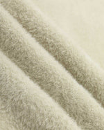 ゆったりとしたカップルセーター