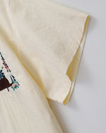 楽しい刺繍の半袖シャツ