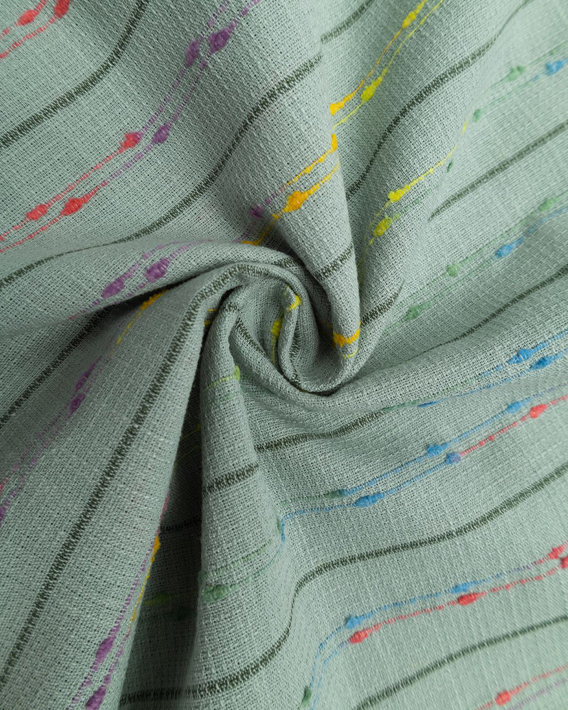 楽しい刺繍の半袖シャツ