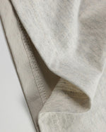 コントラストカラーのステッチワーク半袖