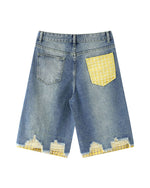 シンプルなデニムショートパンツ