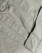 ゆったりとしたカジュアルパンツ