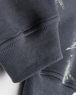 라운드넥 그래피티 스웨트셔츠