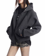 ゆったりとした無地のフード付きスウェットシャツ