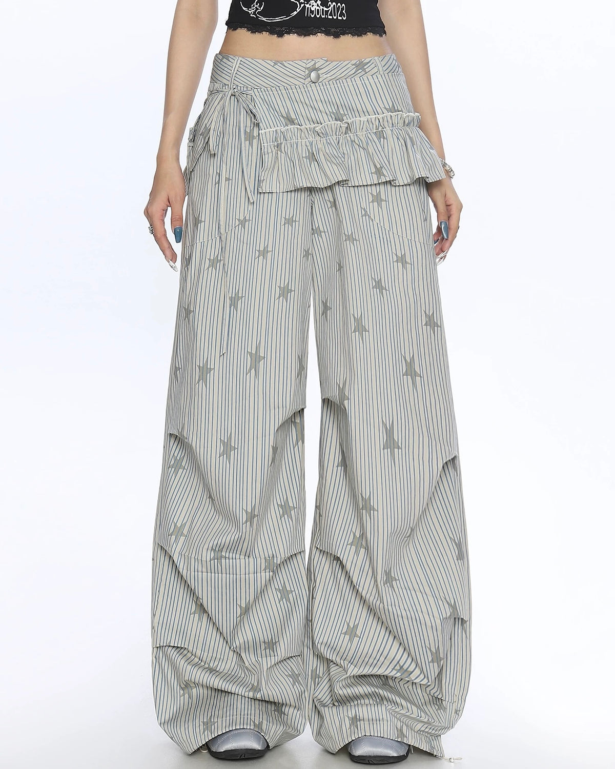 Simple casual trousers