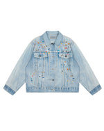 シンプルなデザインのデニムジャケット