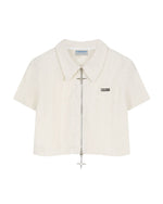 シンプルな半袖シャツ