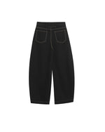 カジュアルなオールマッチジーンズ