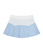 シンプルで万能なショートスカート