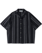 レトロカジュアルな半袖シャツ