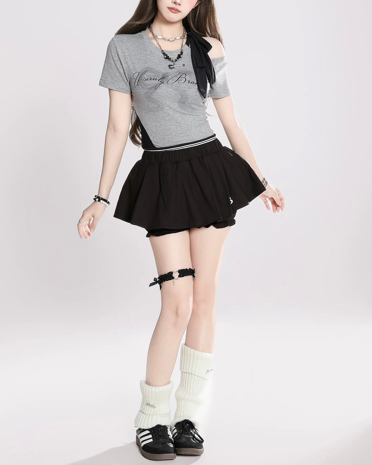 Simple hot girl short sleeve