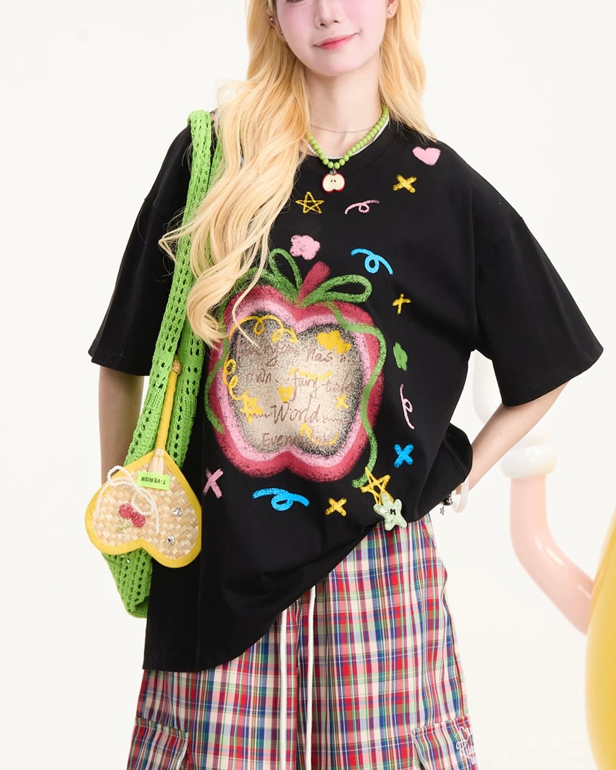 クリエイティブアップルTシャツ