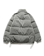 厚手のスタンドカラーダウンジャケット