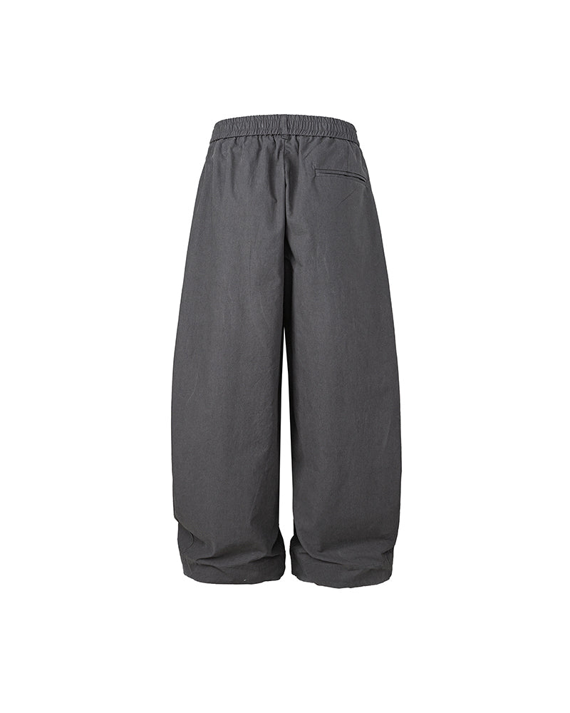 Oversized trousers for couples