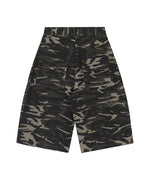 シンプルな迷彩柄ショートパンツ