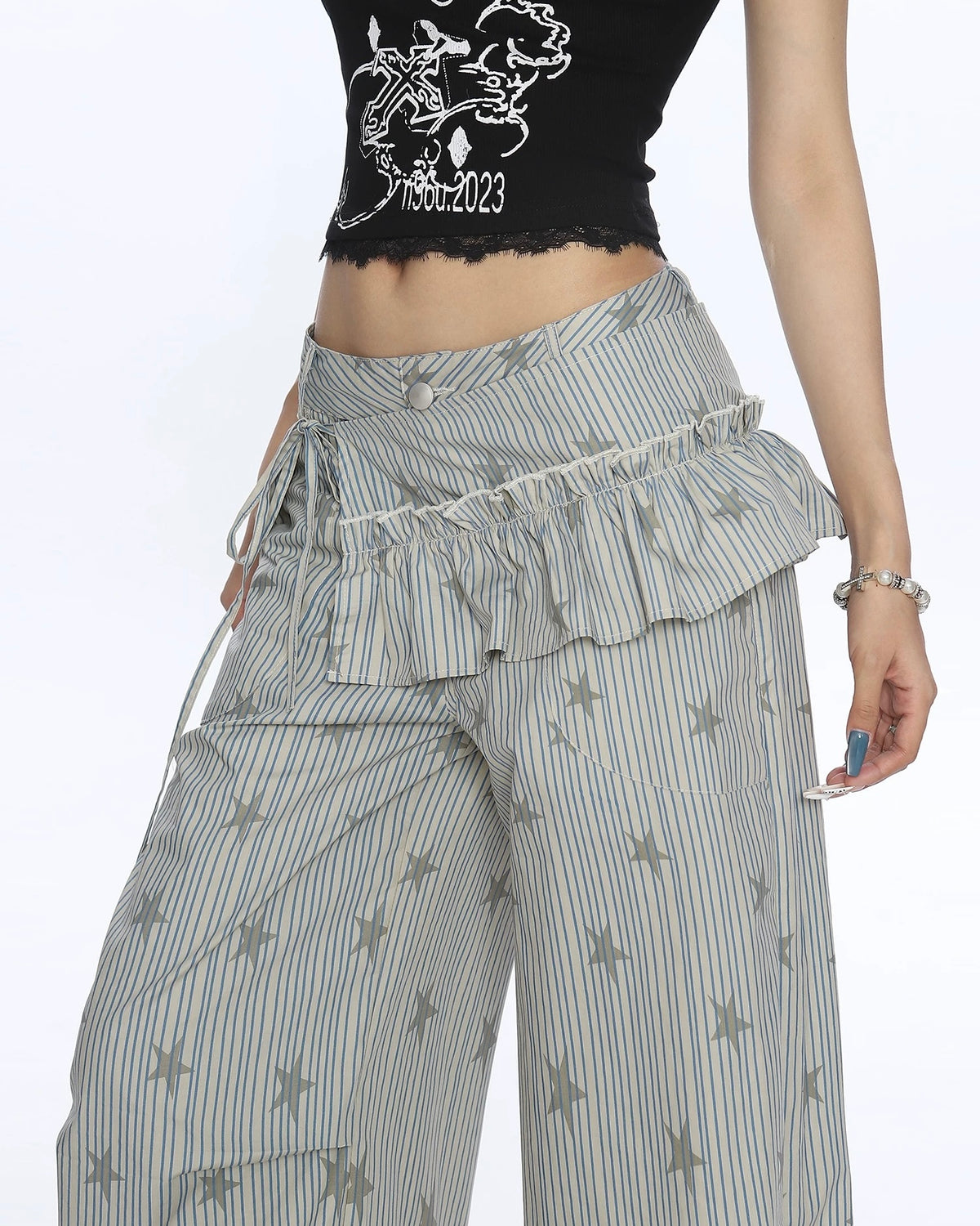 Simple casual trousers