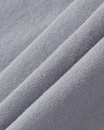 シンプルな刺繍の半袖