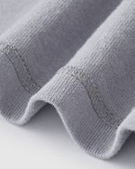 シンプルな刺繍の半袖