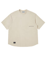 カジュアルな刺繍入りのゆったりとした半袖