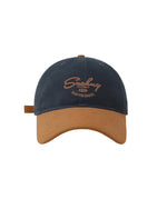 コントラストカラーの野球帽