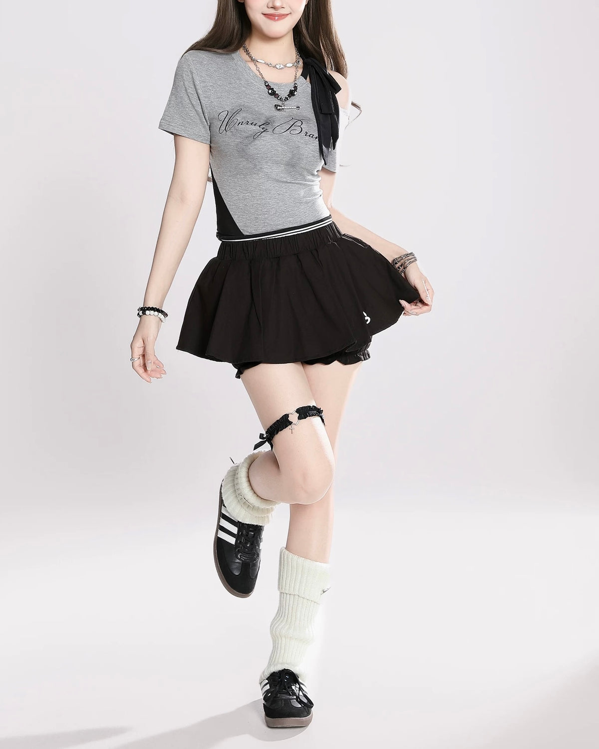 Simple hot girl short sleeve
