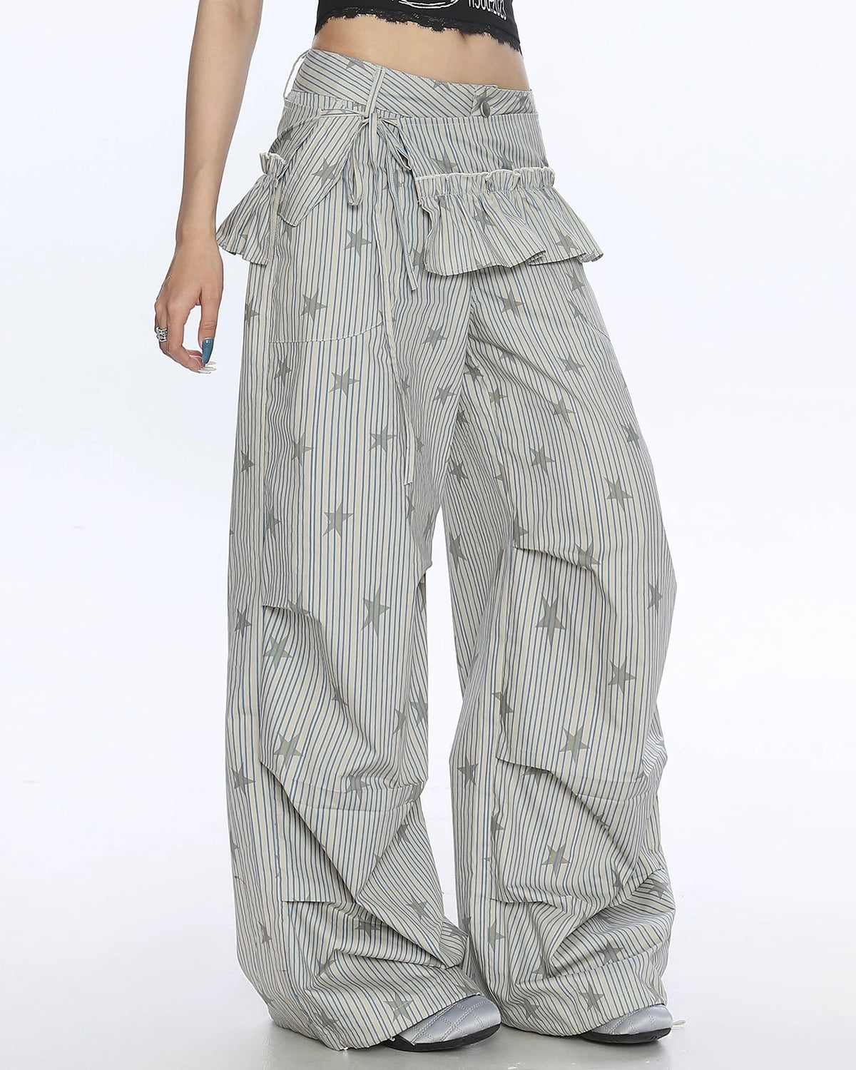 Simple casual trousers