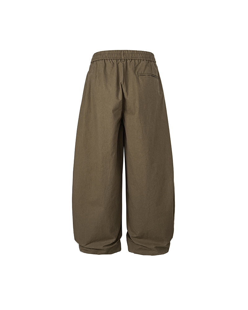 Oversized trousers for couples