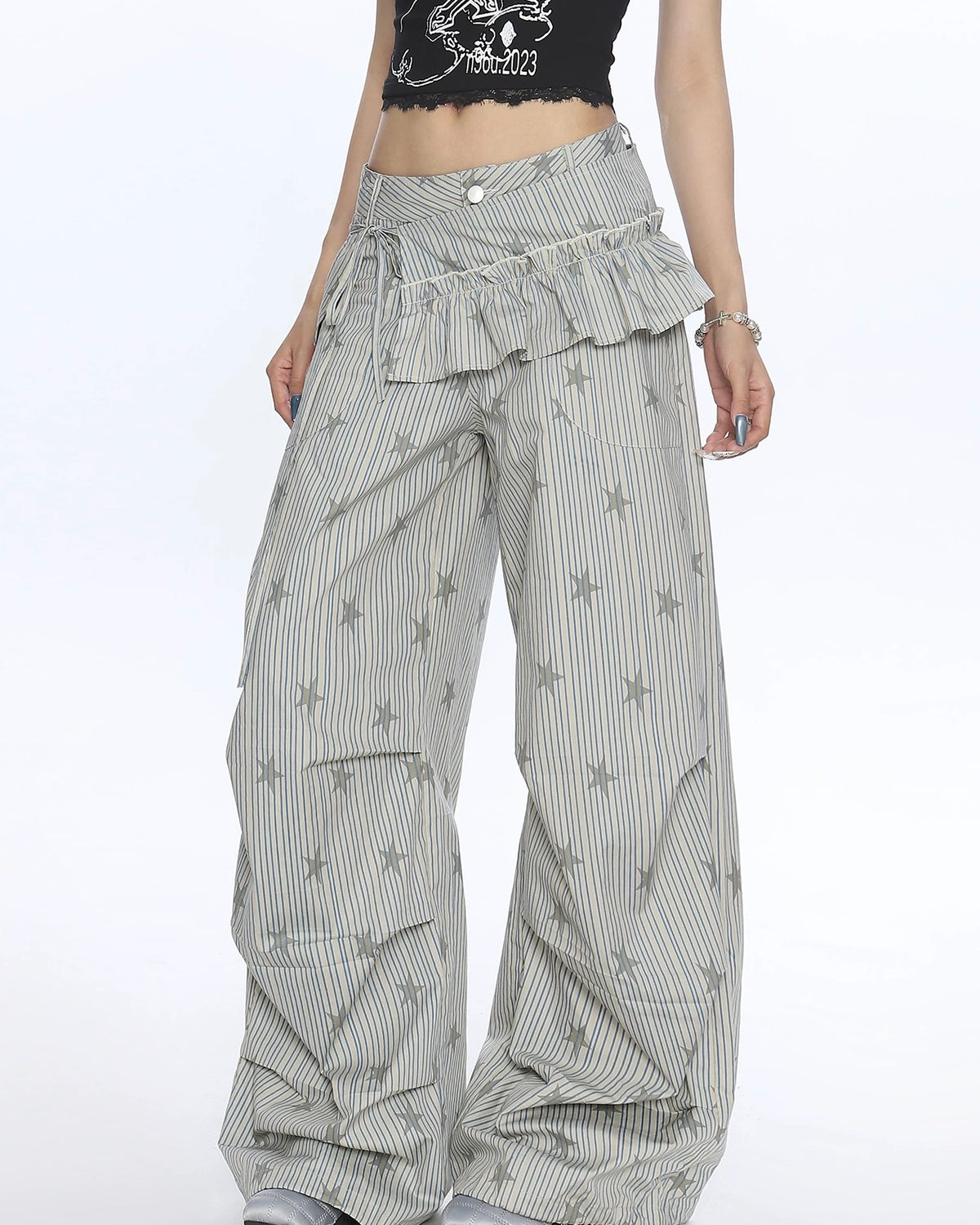 Simple casual trousers