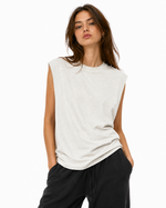 305g Solid-color wide-strap tank top