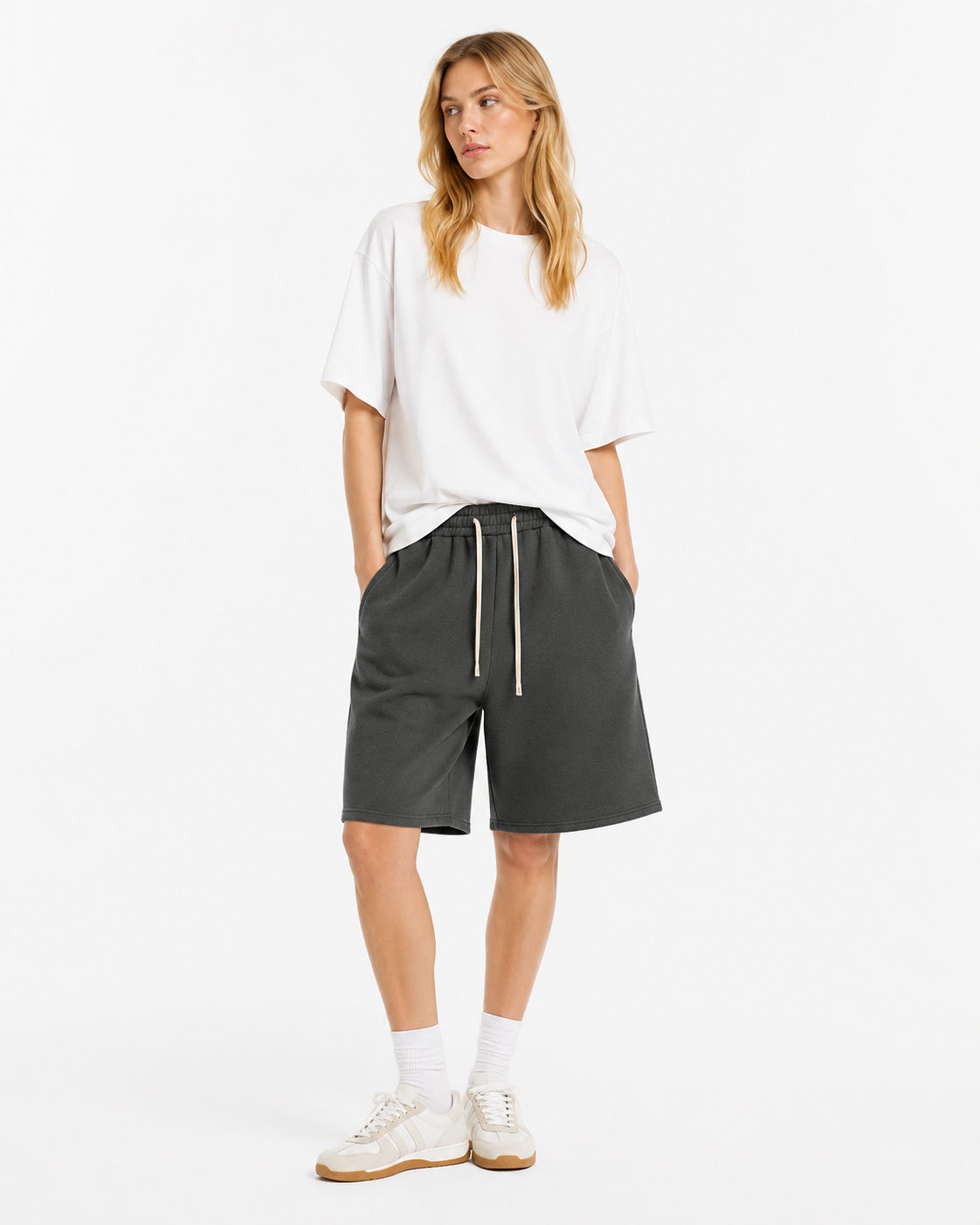 345g Casual knee-length shorts