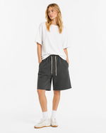 345g Casual knee-length shorts