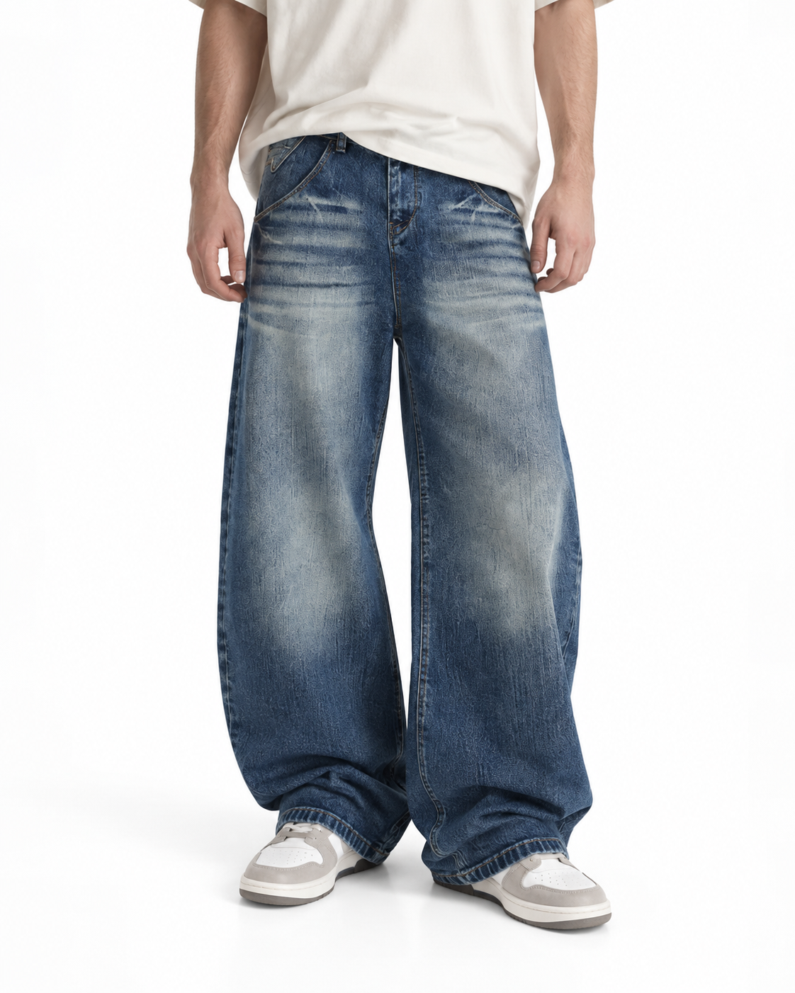 Versatile vintage-wash jeans