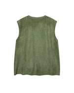 ゆったりとしたクルーネックベスト