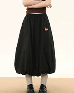 シンプルな個性スカート