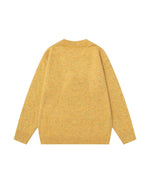 シンプルなプルオーバーセーター