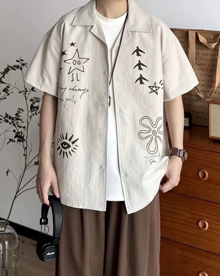 楽しいイラストが描かれた半袖シャツ