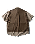 コントラストカラーステッチのフェイクツーピースシャツ