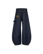 ボタン刺繍ジーンズ