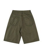 レトロなシンプルカーゴショーツ